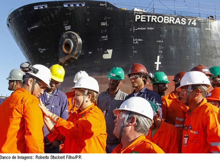 Dilma Rousseff visita obras da P-74 no estaleiro Inhaúma