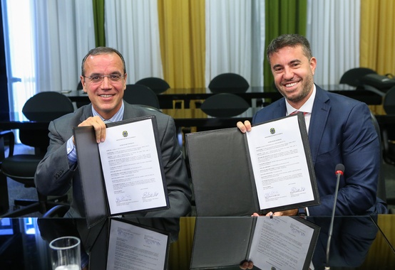 MME assina contrato com consultoria para estudos de petróleo e gás da União MME assina contrato com consultoria para estudos de petróleo e gás da União