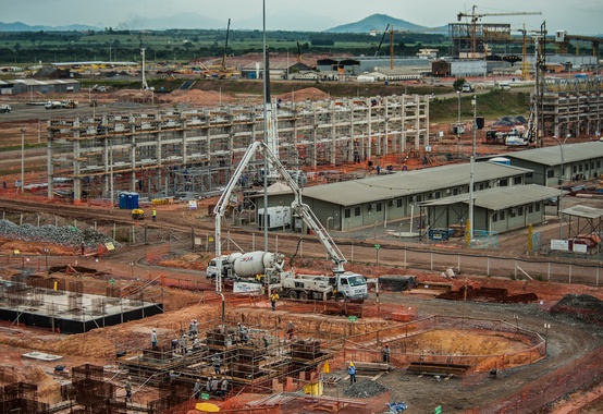 Obras do Complexo Petroquímico do Rio de Janeiro continuam paralisadas Obras do Complexo Petroquímico do Rio de Janeiro continuam paralisadas