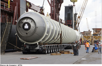 Porto de Paranaguá se especializa na movimentação de cargas especiais