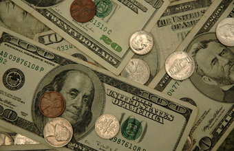 Saídas de dólares superam entradas em US$ 5,4 bi