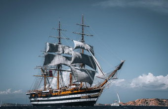 Amerigo Vespucci, o navio mais bonito do mundo, chega ao Porto do Rio de Janeiro