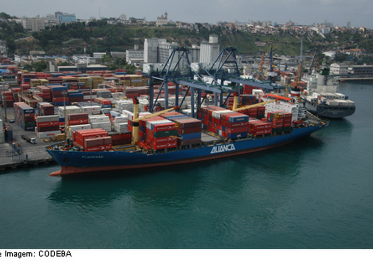 Algodão baiano começa a ser exportado pelo Porto de Salvador