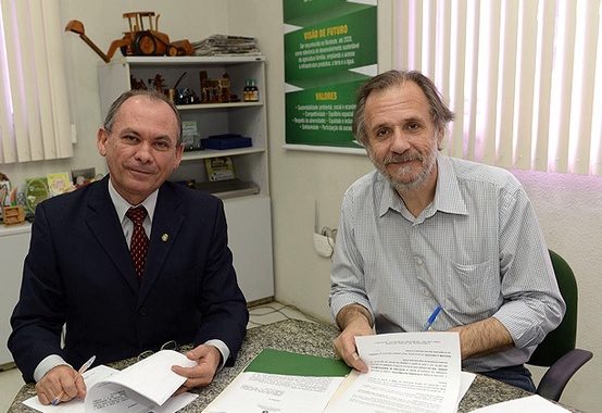 Petrobras investe em mecanização para plantio de mamona Petrobras investe em mecanização para plantio de mamona