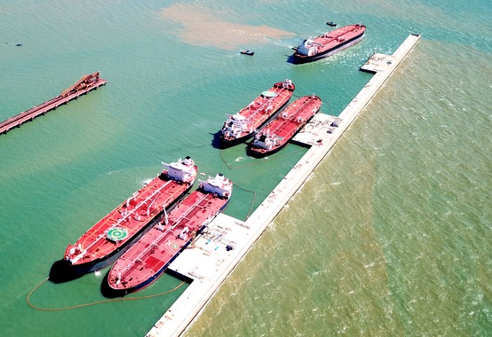 Açu Petróleo e Petrogal renovam contrato para transbordo de petróleo no Porto do Açu Açu Petróleo e Petrogal renovam contrato para transbordo de petróleo no Porto do Açu
