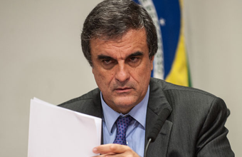 CPI da Petrobras aprova convocação do ministro da Justiça