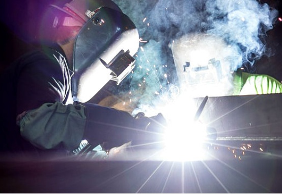 Setor industrial cresce em nove dos 14 locais pesquisados pelo IBGE Setor industrial cresce em nove dos 14 locais pesquisados pelo IBGE