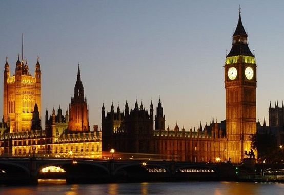Reino Unido decide sair da UE e o primeiro-ministro David Cameron anuncia renúncia Reino Unido decide sair da UE e o primeiro-ministro David Cameron anuncia renúncia