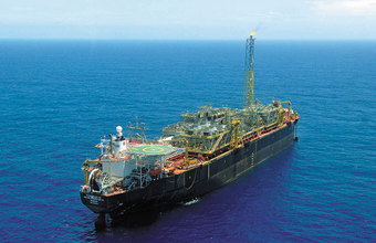 Parte dos petroleiros volta ao trabalho