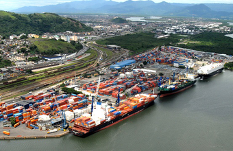 Espera de navios para atracar nos portos cresce 28% desde 2010