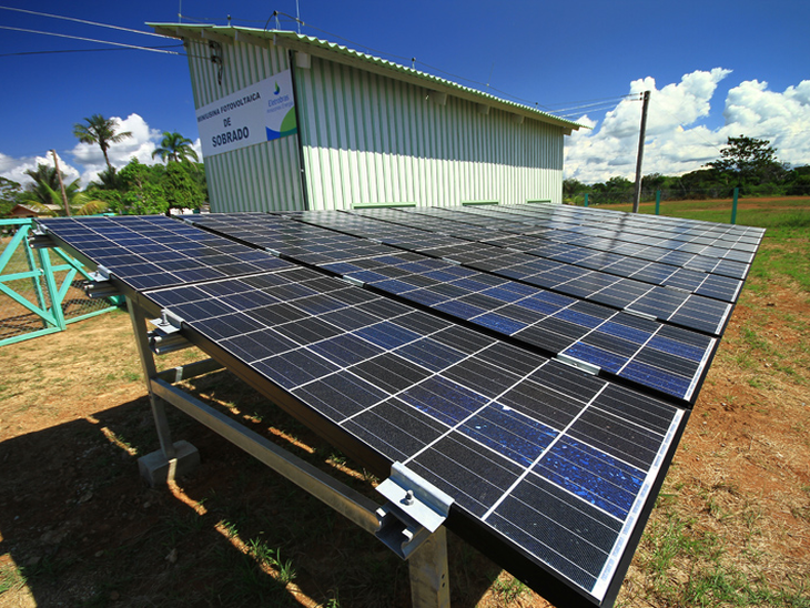 Novos projetos de usinas solares devem gerar quase 100 mil postos de trabalho