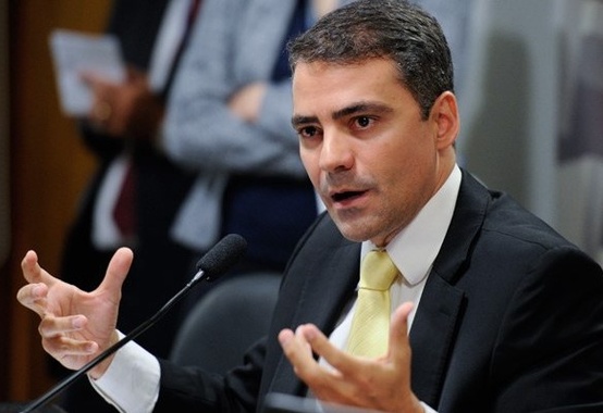 Henrique Machado, novo diretor da CVM defende mercado como fonte de investimento em infraestrutura Henrique Machado, novo diretor da CVM defende mercado como fonte de investimento em infraestrutura