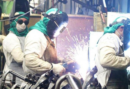 Produção industrial avança 0,7% em agosto deste ano Produção industrial avança 0,7% em agosto deste ano
