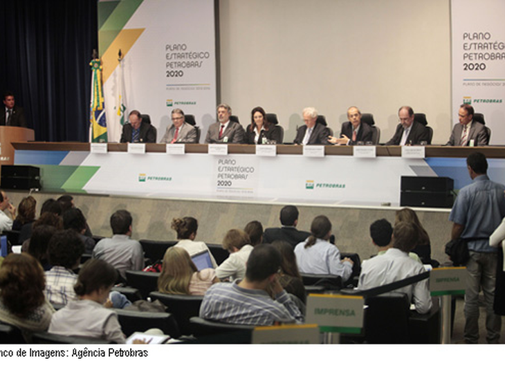 Mais realista, Petrobras reduz meta de produção de petróleo