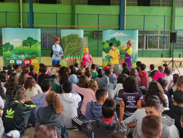 Teatro interativo leva educação ambiental a escolas públicas no Rio