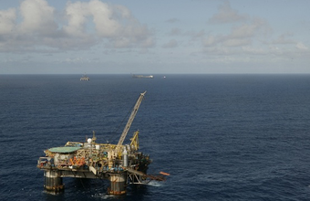 Petrobras retoma produção na P-20