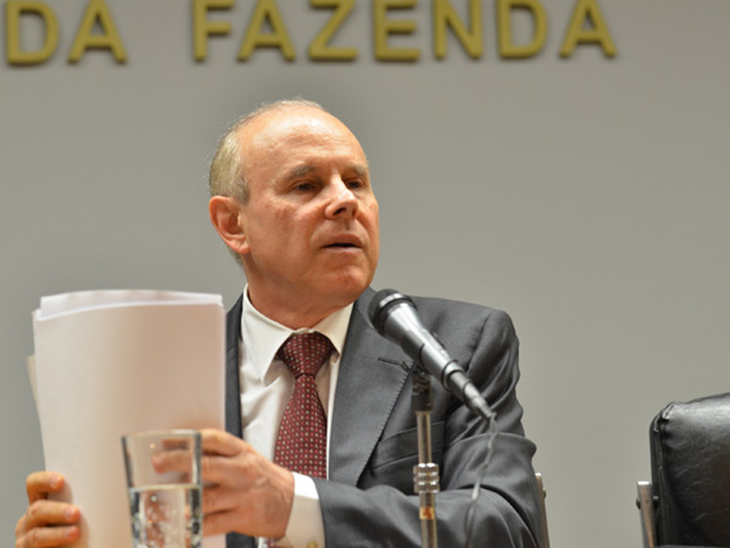 Mantega diz que recuperação da economia mundial é incipiente