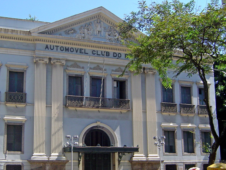 Prefeitura assina cessão do prédio do Automóvel Clube para receber Museu do Petróleo e Novas Energias