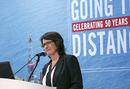 Solange Guedes da Petrobras ressalta importância da colaboração entre operadores e fornecedores Solange Guedes da Petrobras ressalta importância da colaboração entre operadores e fornecedores