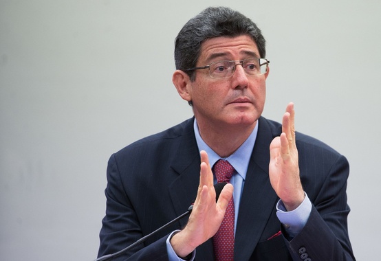 Consórcios pagam mais de R$ 430 milhões em leilão Consórcios pagam mais de R$ 430 milhões em leilão