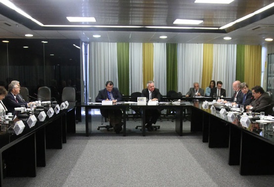 Braga recebe entidades do setor de petróleo, gás e combustíveis Braga recebe entidades do setor de petróleo, gás e combustíveis