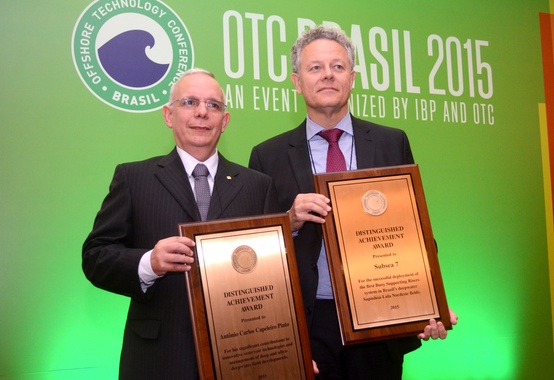FMC Technologies, Subsea 7 e Antonio Capeleiro Pinto são homenageados na OTC Brasil FMC Technologies, Subsea 7 e Antonio Capeleiro Pinto são homenageados na OTC Brasil