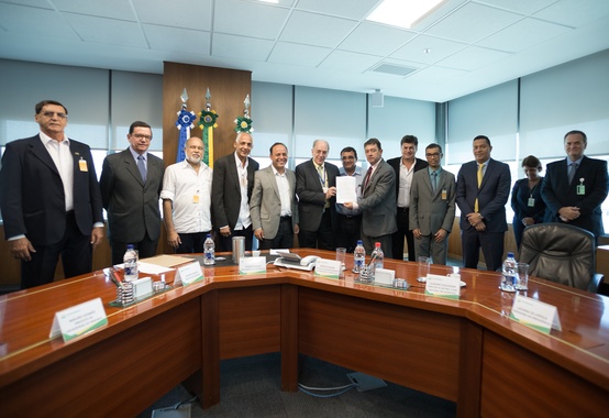 Parente garante a prefeitos prioridade para unidade de processamento de gás no Comperj Parente garante a prefeitos prioridade para unidade de processamento de gás no Comperj