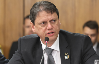 Acordo com caminhoneiros deve ser fechado semana que vem, diz ministro