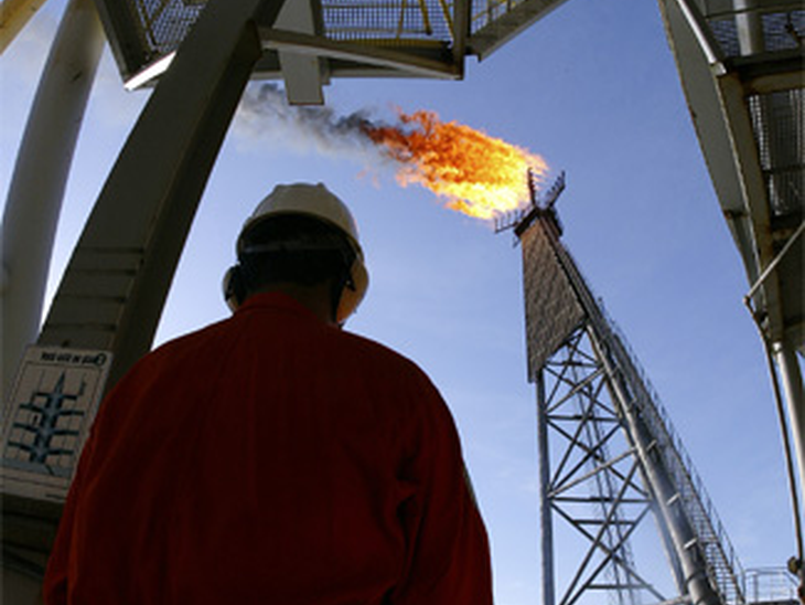 Senado aprova emenda com novo modelo para divisão dos royalties do petróleo