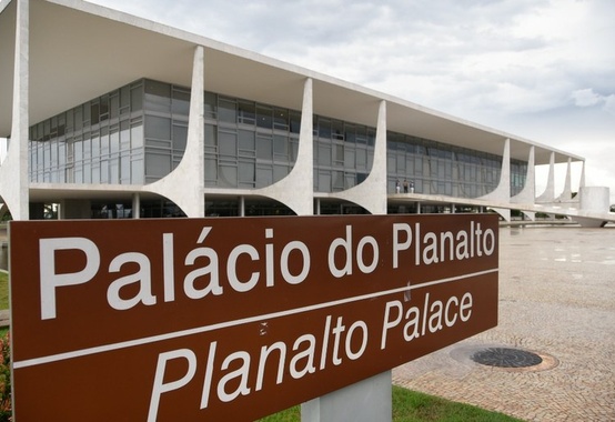 Planalto adia anúncio de contingenciamento dos gastos no orçamento de 2016 Planalto adia anúncio de contingenciamento dos gastos no orçamento de 2016