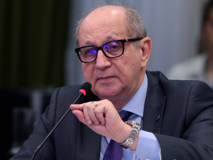 Reive Barros, do MME destaca transição para uma nova matriz elétrica em evento no Rio