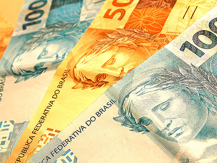 Queda de 3,3% na economia e inflação em 10,5% este ano