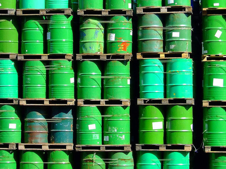 Nos EUA preços do petróleo têm mínima de 17 anos