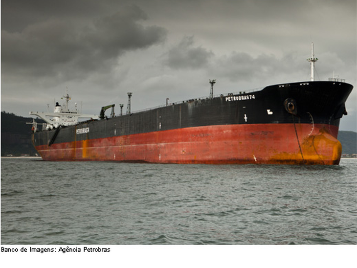 Primeiro navio da cessão onerosa chega ao Brasil
