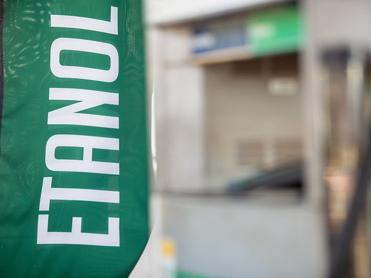 Com mais distribuidoras ativas, preço do etanol tem novo aumento nas usinas