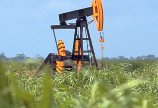 Petróleo cai a US$ 86,63, menor valor desde fevereiro Petróleo cai a US$ 86,63, menor valor desde fevereiro