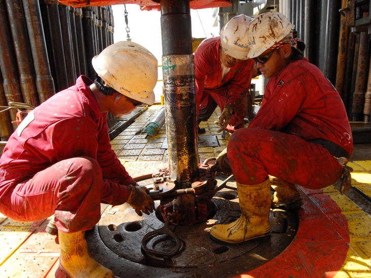 Banco Mundial diz que preços do petróleo seguirão em queda em 2016