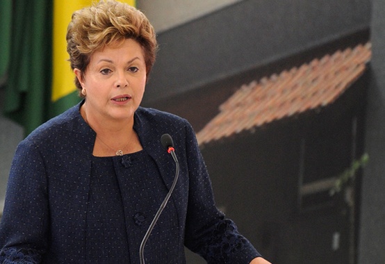 Dilma afirma que regime de partilha é bem diferente de privatização Dilma afirma que regime de partilha é bem diferente de privatização
